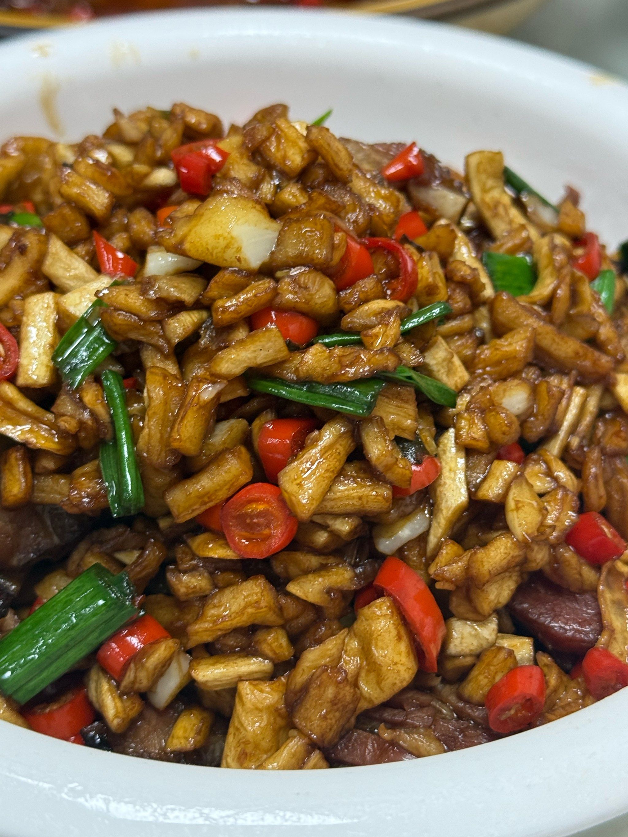 我不允许你没用萝卜干腊肉拌饭