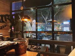 -何师烧烤Pro ·江湖川菜·小龙虾·精酿(太古里旗舰店)