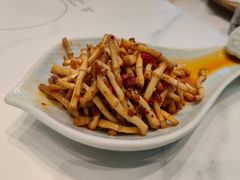 -新世界·过桥米线宴