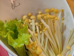 -毛辣果·贵州红酸汤牛肉火锅(西单店)