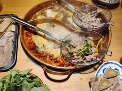 -洱火云南酸菜牛肉火锅(石景山当代商城店)