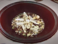 -三江鱼东北特色铁锅炖(骆驼店)