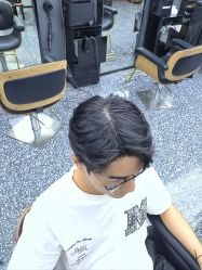 -藤野造型专业烫染接发