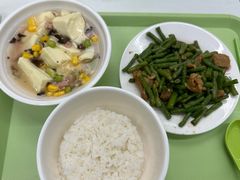 青菜炖豆腐-北大家园食堂