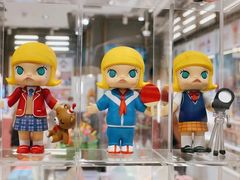 -泡泡玛特POPMART(蓝色港湾店)