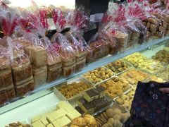 -红房子西点(汇联商厦天钥桥路店)