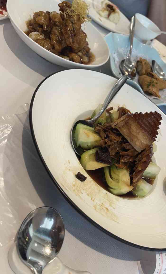 南麓·浙里(外滩店)-"除了蟹粉干丝,其他都好吃,杨枝甘露味道很.