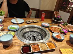 -明洞阿姨·韩式酱蟹烤肉·创意料理(三元桥店)