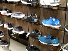 -UNDER ARMOUR(八达岭奥莱店)