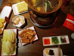 -阿润打边炉·鲜切鸡煲(华漕店)