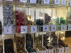 零售区-VENCHI 闻绮(上海佛罗伦萨小镇店)