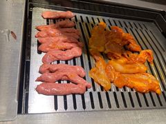 -臻牛烤肉