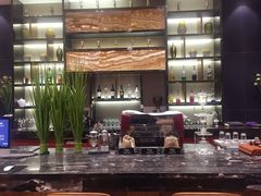 -武汉光谷广场杨家湾地铁站怡程酒店