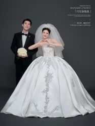 -雅云婚纱摄影工作室旗舰店