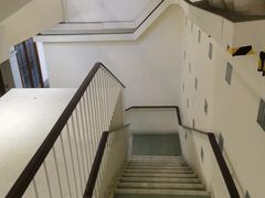 -香港大学