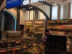-王权免税店(普吉机场店)