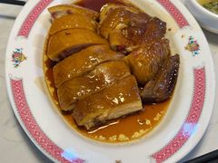 玫瑰豉油鸡（例）-东鑫记港式茶餐厅(南京东路店)