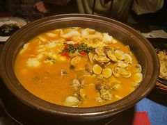 金汤花甲酸辣鱼-寻食記创意特色菜