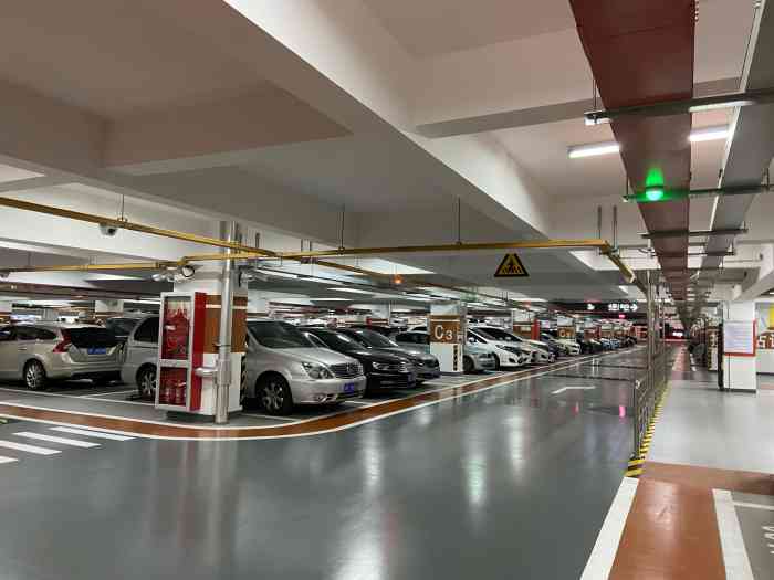 浦东机场p4停车场