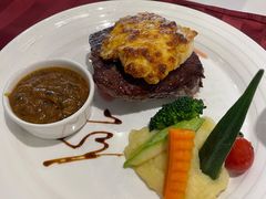 扒鹅肝小牛排-维兰西餐(万泉河店)