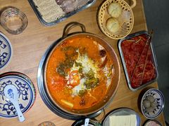 -洱火云南酸菜牛肉火锅(石景山当代商城店)