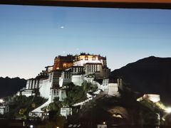 -平措康桑·和牛自助观景餐厅(布达拉宫店)
