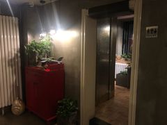 -HIGH FIVE哈福手工汉堡(桂林路店)