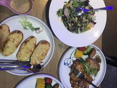 -樱花里音乐餐吧·牛扒椰子鸡(东圃店)