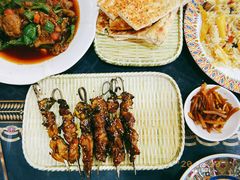 -乡村馕坑肉·烧烤·新疆菜·本地人更爱吃(阿勒泰首店)