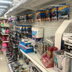 -玩动奇季品牌玩具超市