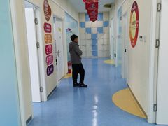 -龅牙兔儿童情商乐园(裕华旗舰店)