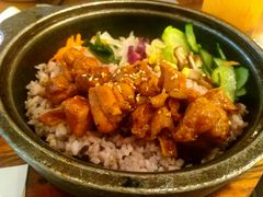 烤鸡腿肉石锅拌饭-米字旁先锋韩餐(茂业天地店)