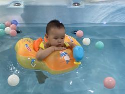 -嗨游宝贝婴幼儿水育馆(缤格汇店)