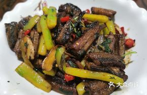 Cucumber Stir-fried with Eel