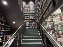 -钟书阁(群光广场店)