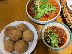 -包整·丝娃娃(一览甲秀楼风景店)