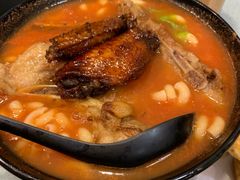 番茄浓汤鸡翅猪扒通粉-华嫂冰室(尖沙咀店)