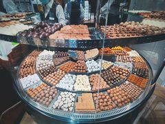 -Laderach 莱德拉(上海环贸iapm店)