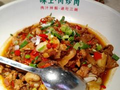 老坛辣椒炒肉-味上湘菜馆(岳麓山店)