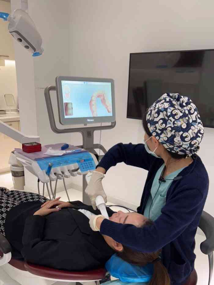 艾恩口腔·矫正美白中心(大悦城店)