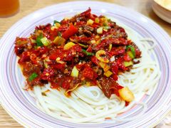 -歹歹的加个面过油肉拌面