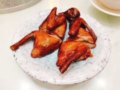 红烧乳鸽-赏点粤式点心(广州塔店)
