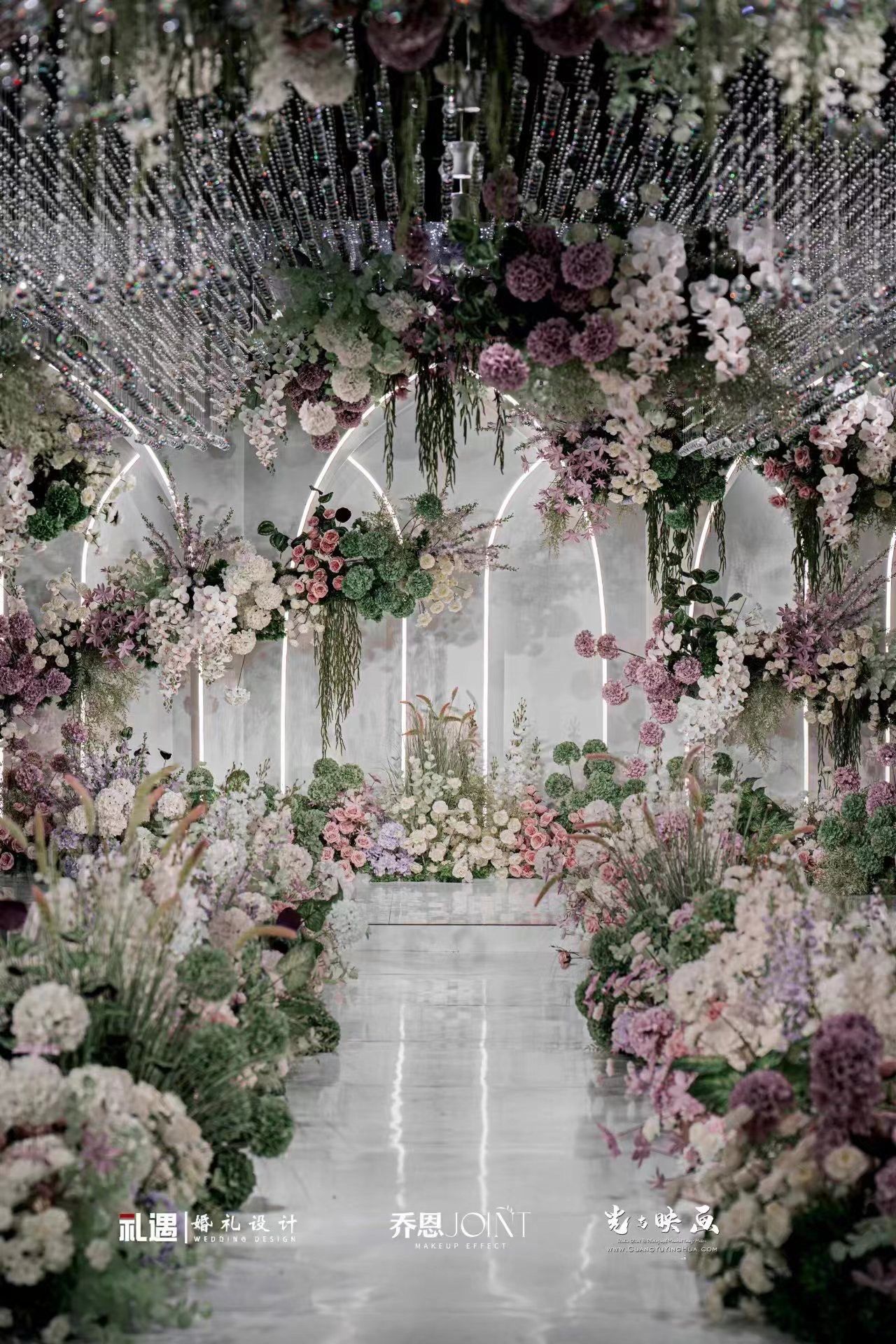 爱在浪漫婚礼背景下