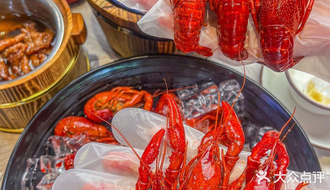 宁波！！又到了全民狂欢的龙虾季！！