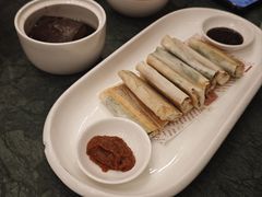 -新白鹿餐厅(湖滨银泰IN77C区店)