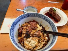 红烧大鸡腿-沪西老弄堂面馆(定西路店)