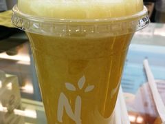 鲜橙雪梨奇异果-Natural Moment天然果汁(天汇广场igc店)