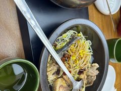 -云海肴·汽锅鸡·云南菜(天山百盛优客店)