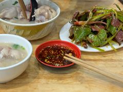 凉拌折耳根-雷祖芳老妈蹄花店