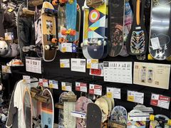 -迪卡侬(西三旗店)